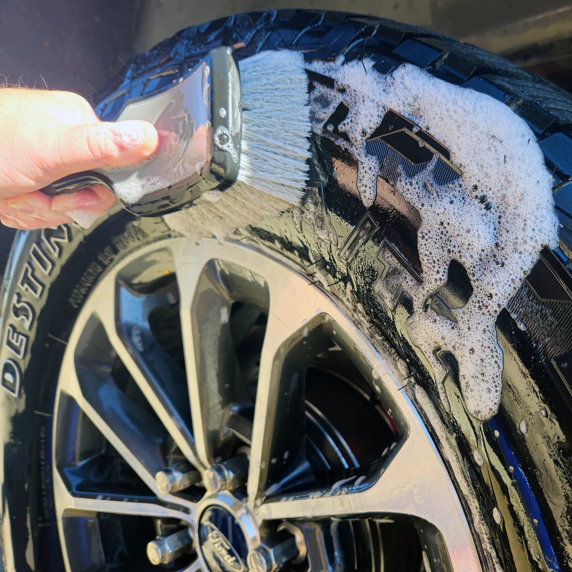 ProGrip XL Tire Brush Octane****