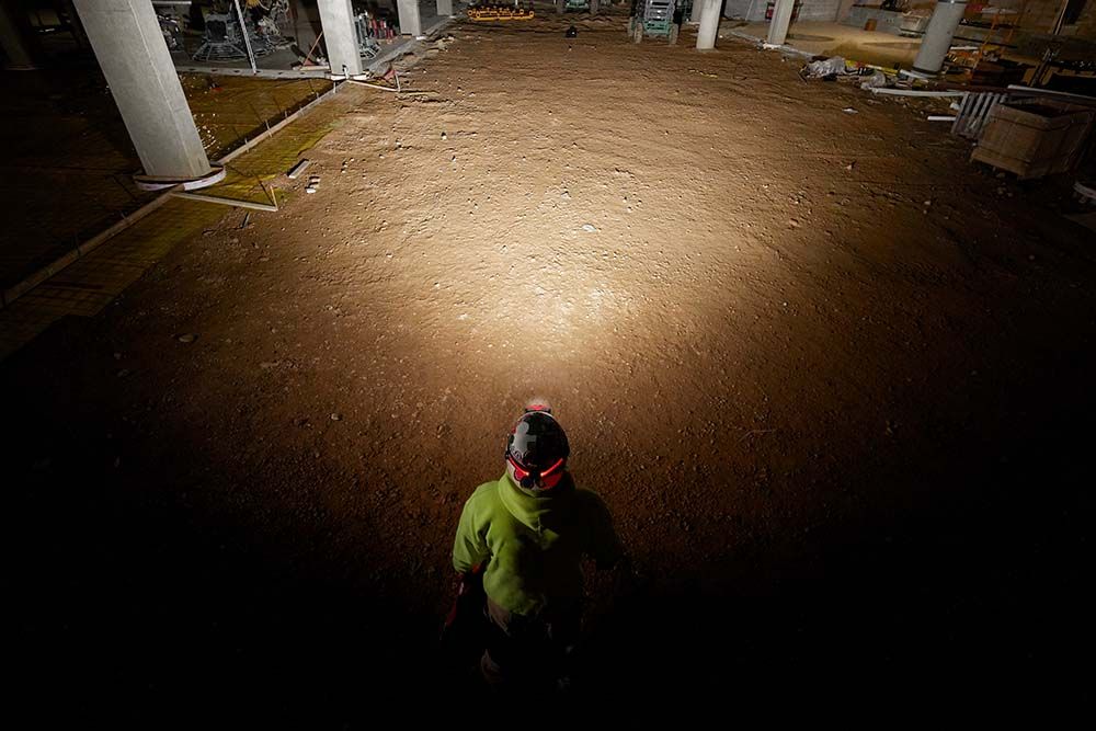 Milwaukee REDLITHIUM USB BEACON LED Hard Hat Light