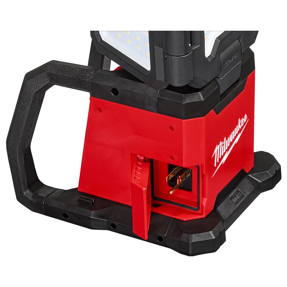 M18 Rover Milwaukee M18 ROVER Dual Power Triple-Panel Flood & Area Light