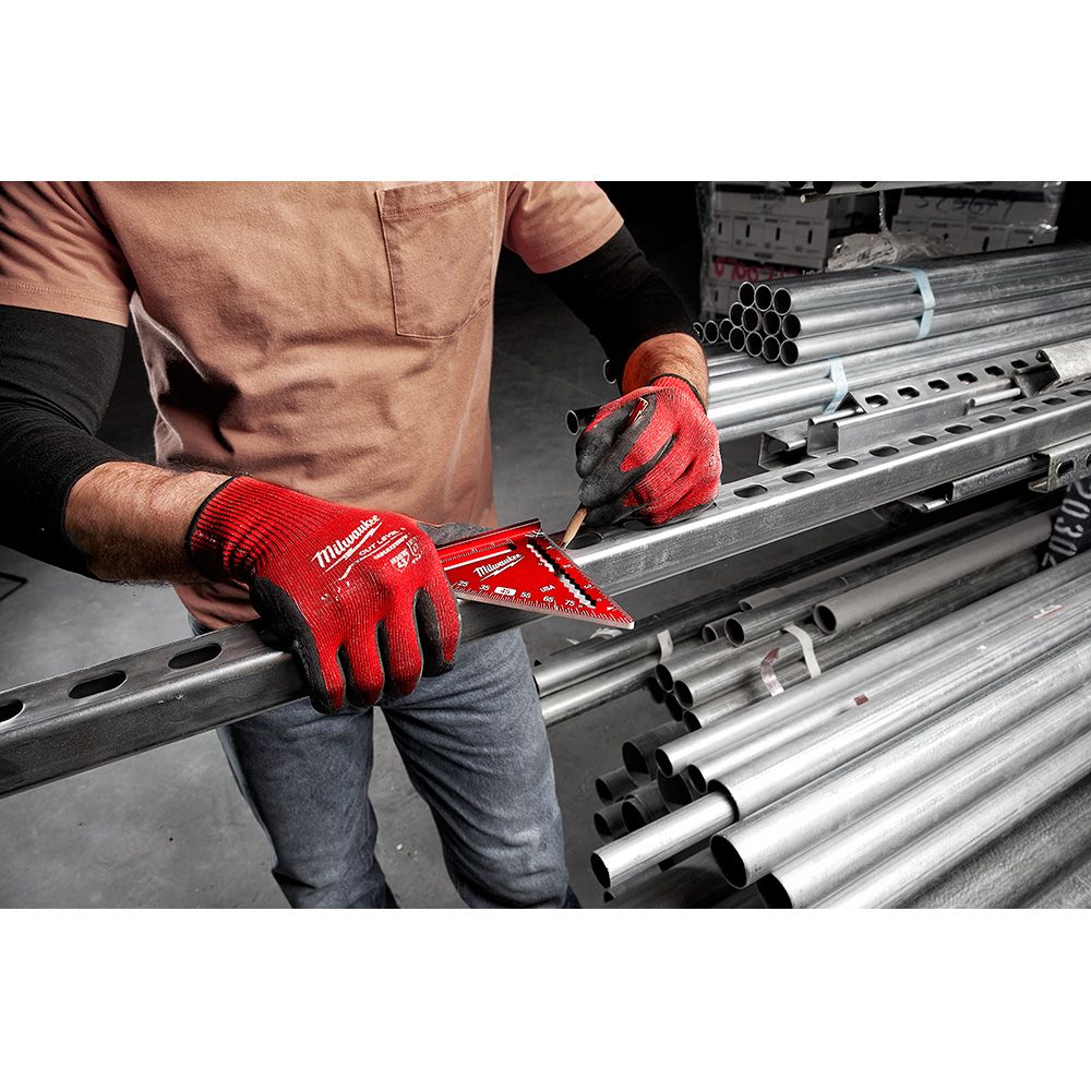 Milwaukee 7 in. Magnetic Rafter Square