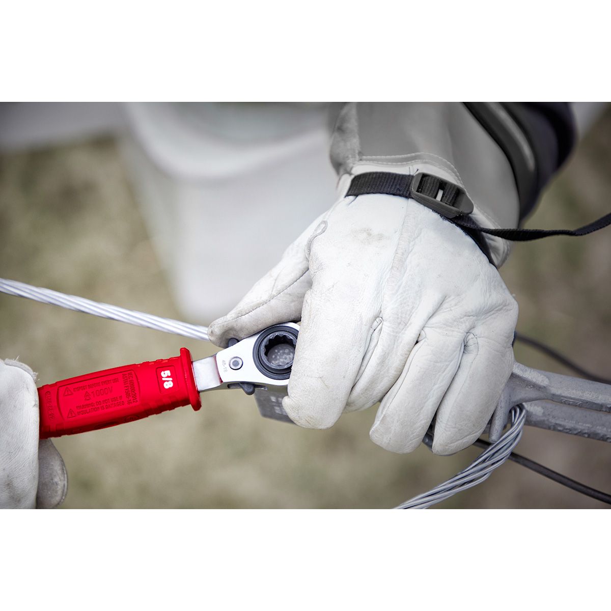 Milwaukee Lineman’s 4-in-1 Insulated Ratcheting Box Wrench